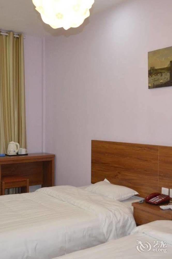 Junru Business Hotel- Qingdao Jinshui Road Branch מראה חיצוני תמונה